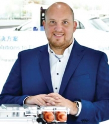 The Race for Market Leadership in the Electric Vehicle Business