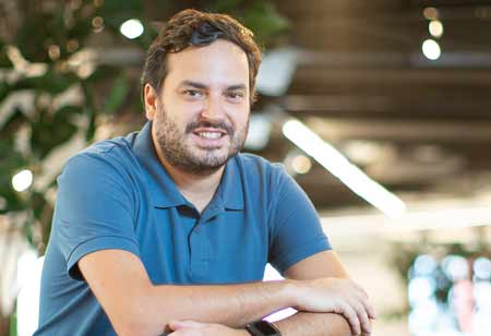 Transforming the Automotive Industry: MotorHero can drive your tech!
